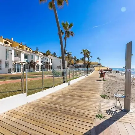 Apartment Dona Lola Beachfront