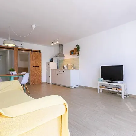 Dona Lola Beachfront * Mijas