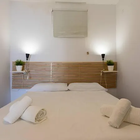 Dona Lola Beachfront Appartamento